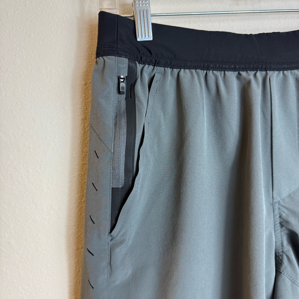 Ten Thousand Men’s Medium The Interval Short Gray Unlined 7” Inseam - Picture 2 of 6